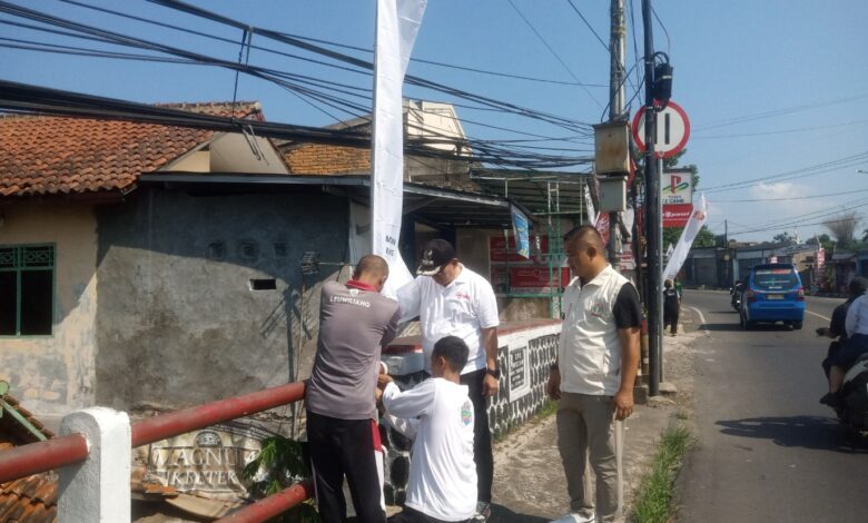 Sambut HJB ke-544, Kecamatan Leuwiliang Hijaukan Jalur Nasional dan Pasang Umbul-Umbul Sambut HJB ke-544, Kecamatan Leuwiliang Hijaukan Jalur Nasional dan Pasang Umbul-Umbul