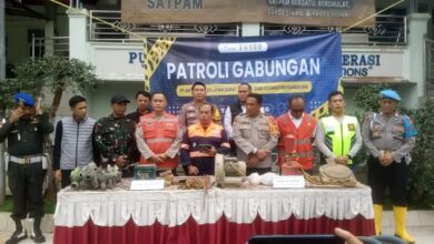 Patroli Terpadu 3 Hari di Pongkor, PT ANTAM dan Aparat Gabungan Tutup 20 Akses Tambang Emas Ilegal Patroli Terpadu 3 Hari di Pongkor, PT ANTAM dan Aparat Gabungan Tutup 20 Akses Tambang Emas Ilegal