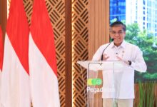 Menaker: Hubungan Industrial Harus Adaptif Hadapi Perubahan Dunia Kerja Menaker: Hubungan Industrial Harus Adaptif Hadapi Perubahan Dunia Kerja