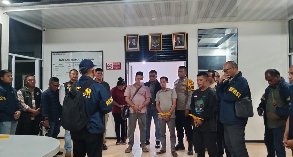 Tim Gabungan Bareskrim Polri Ciduk 3 Pelaku Tindak Pidana Kehutanan di SM Bukit Rimbang Bukit Baling Tim Gabungan Bareskrim Polri Ciduk 3 Pelaku Tindak Pidana Kehutanan di SM Bukit Rimbang Bukit Baling