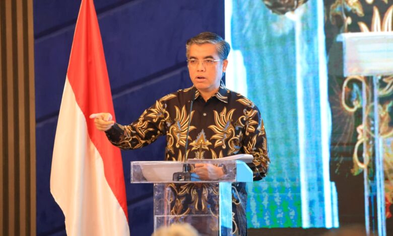 Menaker: Penguatan Kompetensi Lulusan Perguruan Tinggi Penting untuk Menjawab Kebutuhan Dunia Kerja Menaker: Penguatan Kompetensi Lulusan Perguruan Tinggi Penting untuk Menjawab Kebutuhan Dunia Kerja