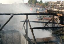 Kebakaran di Bondongan Hanguskan Enam Rumah, Sejumlah Warga Dilarikan ke Rumah Sakit Kebakaran di Bondongan Hanguskan Enam Rumah, Sejumlah Warga Dilarikan ke Rumah Sakit