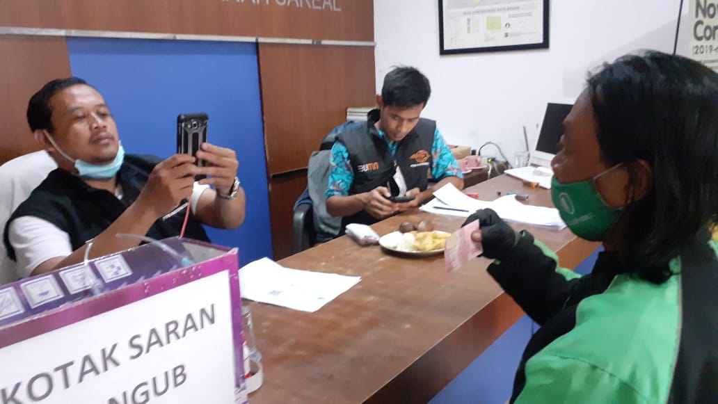 Warga Kelurahan Tanah Sareal Kembali Menerima BLT Tahap IV, Jojo Angkat Bicara IMG 20201225 WA0008