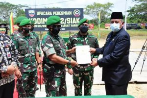 Pangdam I/BB Mayjen TNI Hassanudin, S.I.P., M.M. Bersama Bupati Siak, Drs. H. Alfendri, M.Si. Hadir Dalam Peresmian dan Pelantikan Komandan Kodim 0322/Siak IMG 20211126 WA0006