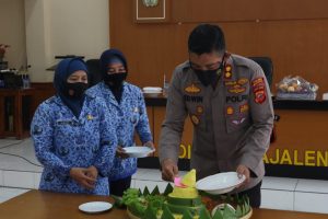 Pemotongan Tumpeng Warnai Peringatan Hari Ulang Tahun Korpri ke-50 di Polres Majalengka IMG 20211129 WA0083