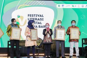 Pemkot Cimahi Terima Penghargaan SandiKAMImania Award 2021 C830C084 A8DC 4836 AE8B 27BE3E9768F5