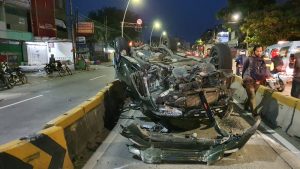 Kecelakaan Tunggal Mobil Dinas TNI AD di Jalur Busway IMG 20211203 WA0072