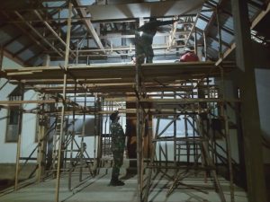 Menjelang Perayaan Natal; Satgas Pamtas Yonif Mekanis 643/Wns Karya Bhakti Bantu Renovasi Gedung Gereja Diperbatasan RI - Malaysia IMG 20211205 WA0027