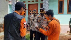 Kapolres Majalengka Tinjau Langsung Lokasi Longsor di Wilayah Kabupaten Majalengka IMG 20211209 WA0064