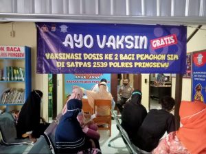 Satlantas Polres Pringsewu; Dukung Program Pemerintah Dalam Percepatan Akselerasi Vaksinasi Pada Halaman Samsat IMG 20211221 WA0073 768x576 1