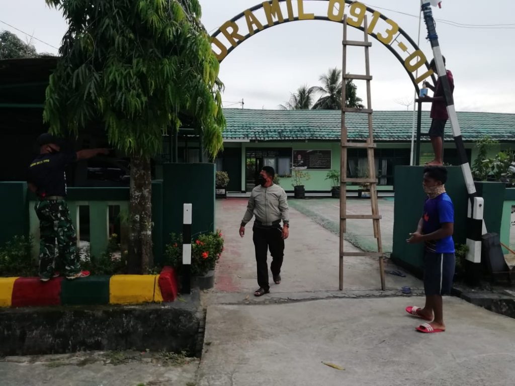 Koramil Penajam Mengisi Bulan Ramadhan Dengan Bersih Kantor Dan Mushola WhatsApp Image 2022 04 18 at 16.47.40