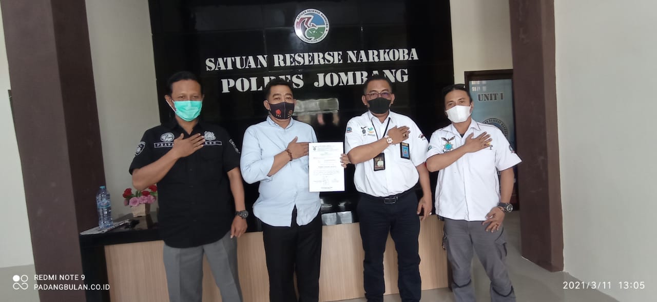 Kunjungan sinergitas PP AJIB Kasatnarkoba Polres Jombang. Kunjungan sinergitas PP AJIB Kasatnarkoba Polres Jombang.