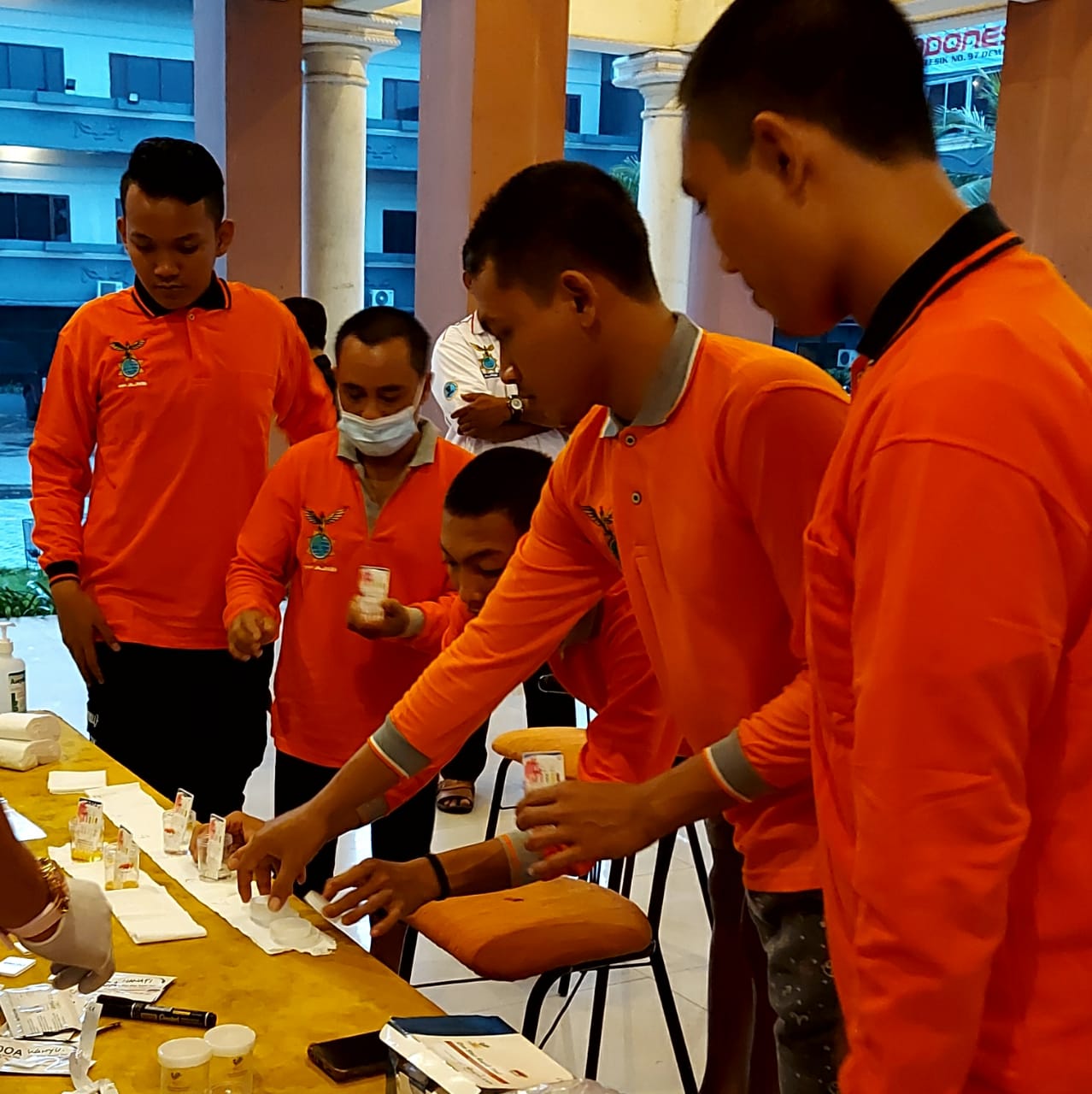 Pemeriksaan Rutin Pasien pecandu Narkoba Yayasan PP AJIB Pemeriksaan Rutin Pasien pecandu Narkoba Yayasan PP AJIB