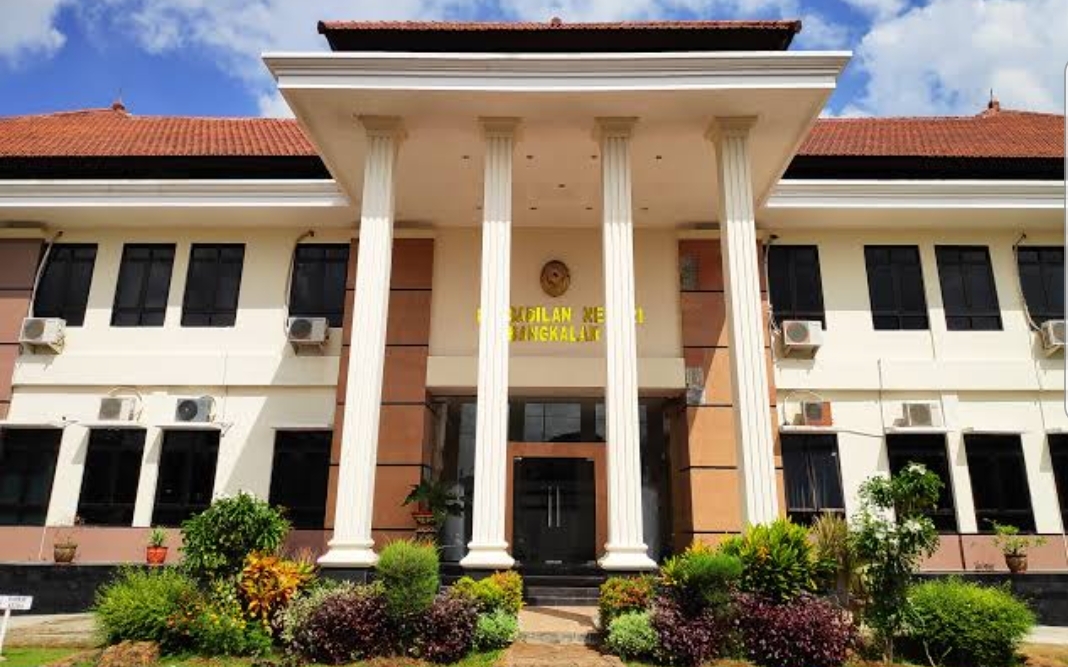 Banyak kejanggalan Terdakwa Melanggar Pencemaran Nama Baik Tuntutan Jaksa 1 Tahun Banyak kejanggalan Terdakwa Melanggar Pencemaran Nama Baik Tuntutan Jaksa 1 Tahun