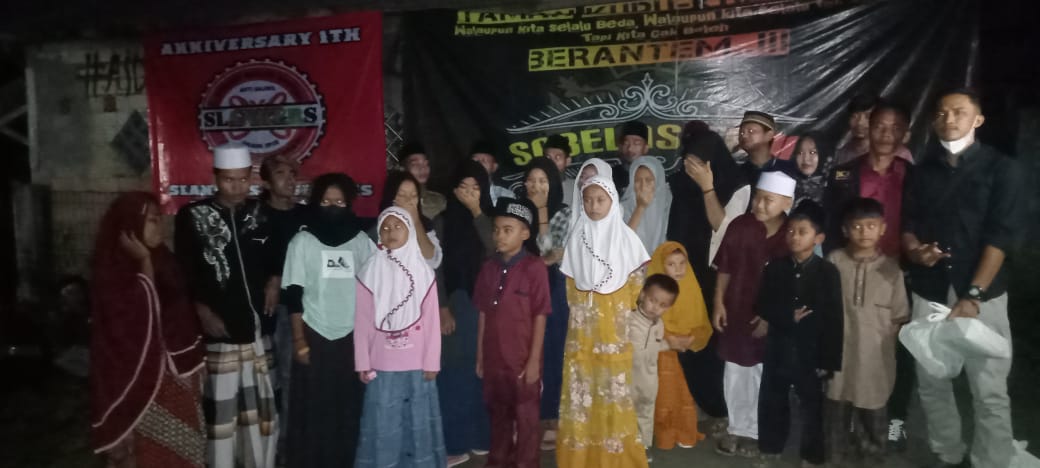 Komunitas Musik Slankers Bogor Ampera Berbagi Takjil dan Santunan Anak Yatim