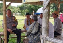 Polsek Rumpin Polres Bogor, bhabinkamtibmas Desa Mekarsari Sambang Warga dan Berikan Imbauan Kamtibmas Polsek Rumpin Polres Bogor, bhabinkamtibmas Desa Mekarsari Sambang Warga dan Berikan Imbauan Kamtibmas