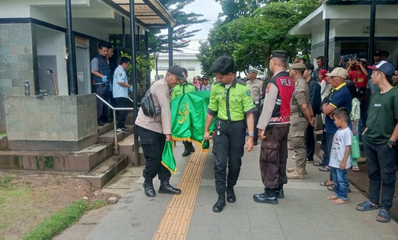 Seorang Ibu Lanjut Usia Ditemukan Meninggal Dunia di Kamar Mandi Alun-Alun Kota Bogor Seorang Ibu Lanjut Usia Ditemukan Meninggal Dunia di Kamar Mandi Alun-Alun Kota Bogor