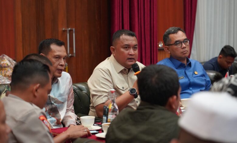 Bupati Bogor Anggarkan Rp100 Miliar untuk Jalur Khusus Tambang, Ajak Pengusaha Kolaborasi Dukung Percepat Pembangunan Bupati Bogor Anggarkan Rp100 Miliar untuk Jalur Khusus Tambang, Ajak Pengusaha Kolaborasi Dukung Percepat Pembangunan