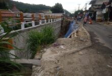 Proyek TPT Jalan Cikampak–Bojong Rangkas Bogor Barat Belum Rampung, Warga Keluhkan Minim Aktivitas Proyek TPT Jalan Cikampak–Bojong Rangkas di Bogor Barat belum rampung