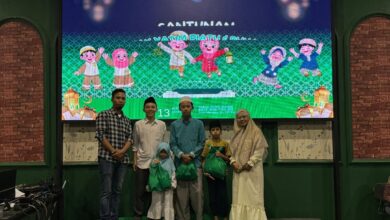 Penuh Kebersamaan, Teras Nona Manis Santuni 100 Anak Yatim dan 19 Duafa