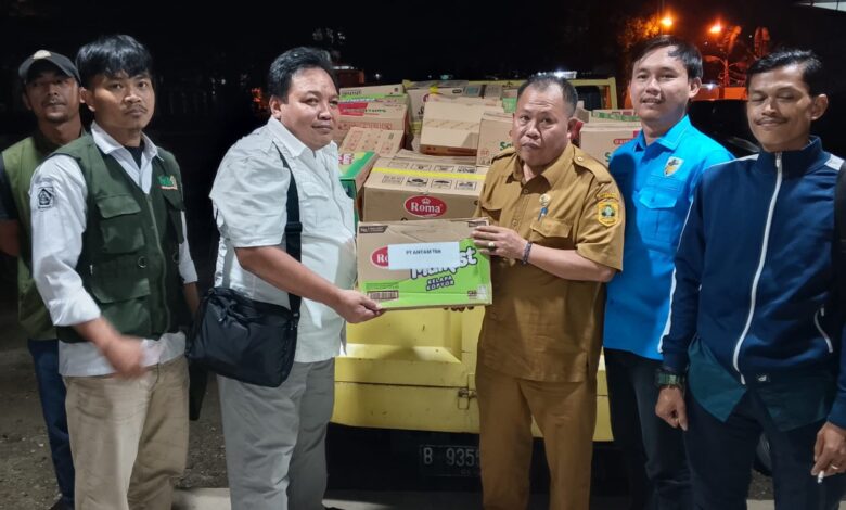 PT ANTAM Tbk UBPE Pongkor Salurkan Bantuan CSR untuk Korban Banjir Bandang Cigudeg
