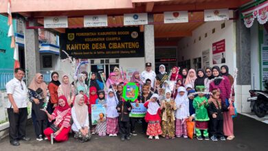 Siswa PAUD Al-Madinah Kunjungi Desa Cibanteng, Peringati Hari Kartini dengan Busana Adat