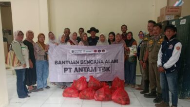 Karang Taruna Cigudeg Bersinergi dengan CSR ANTAM Pongkor Bantu Korban Banjir