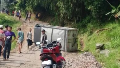 Drainase Buruk Perparah Jalan Rusak di Nanggung, Kecelakaan Terus Berulang