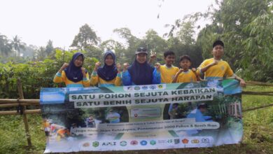 SMP Islam Tarbiyatul Huda Pamijahan Turut Ambil Bagian dalam Aksi Penanaman Pohon