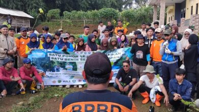 Pemdes Pamijahan Gelar Penanaman Pohon dan Evakuasi Sampah, Libatkan Berbagai Elemen dan Masyarakat