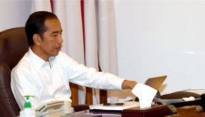Presiden Joko Widodo Meminta Jajarannya Restrukturisasi Kredit Bagi UMKM yang Mengalami Kesulitan 20200415 175627