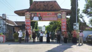 Memutus Mata Rantai Penyebaran Covid-19, Polresta Mojokerto Bersama Lintas Sektoral Bentuk 52 Kampung Tangguh Semeru WhatsApp Image 2020 06 17 at 11.14.03 1024x576 1