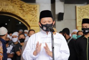 15955714653322C2CA 425C 4A0A 8FDD 70EBF2643D64