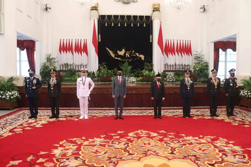 Presiden RI Melakukan Pengambilan Sumpah dan Melantik 750 Perwira TNI-Polri Secara Virtual di Istana Negara Jakarta FB IMG 1594705878709
