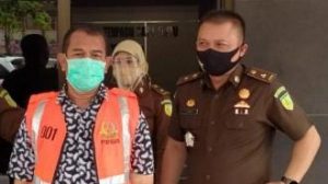 Korupsi Pembebasan Tanah, Kejari Indramayu Tahan Mantan Kades Wanakaya kejari indramayu