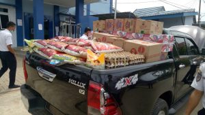 Pengnyelenggara Pelabuhan Kelas III Satui Salurkan Bantuan Korban Banjir di Tanah Laut IMG 20210118 WA0087