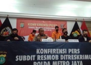 877BB01C 37AE 44D3 8279 B60B0FFA8B65