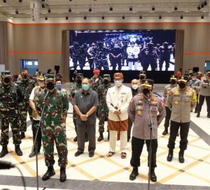 Panglima TNI dan Kapolri di Bandung www.humas .polri .go .id 1024x929 1