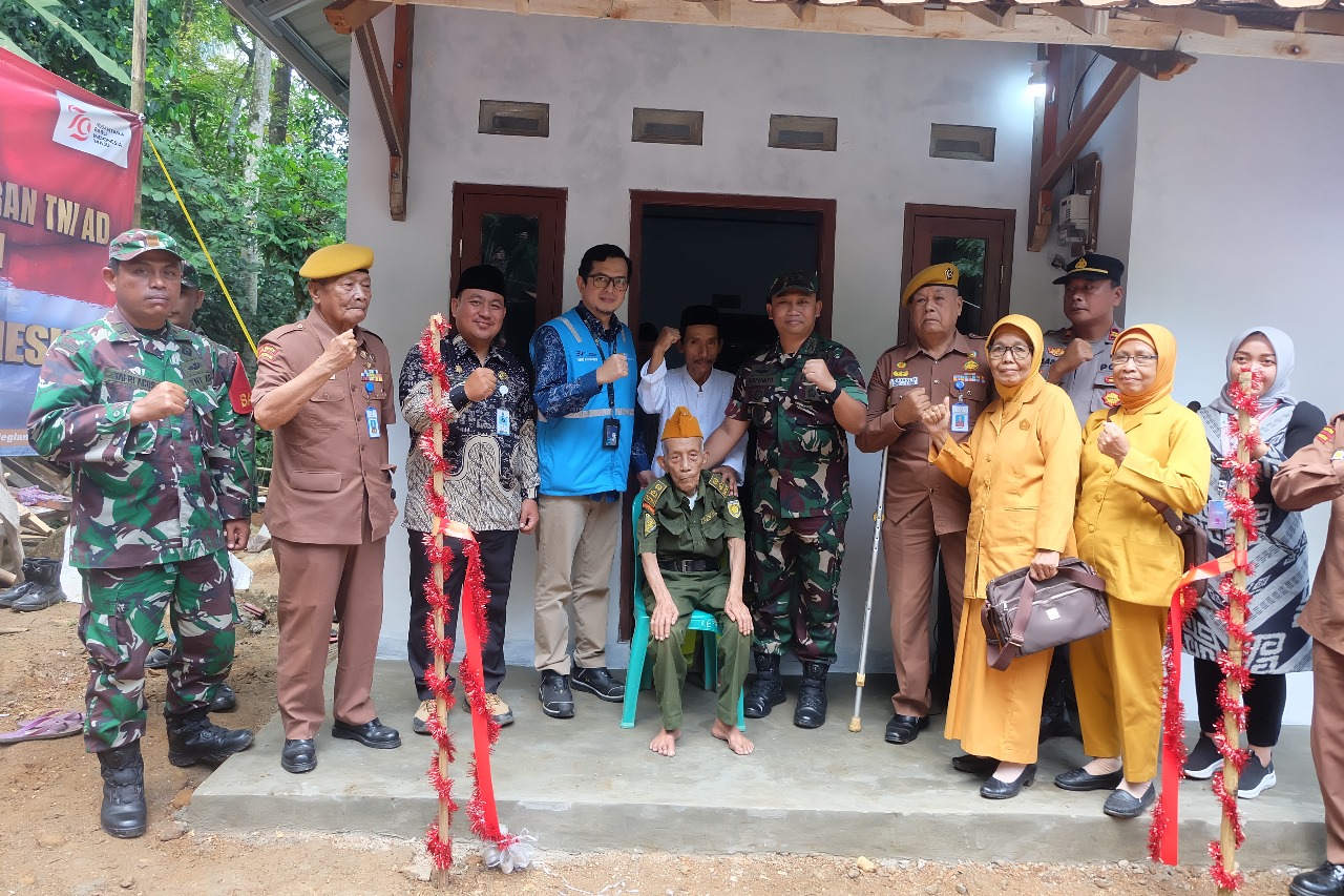 Resmikan Bedah Rumah Kolaborasi PLN Indonesia Power UBP Banten 2 Labuan dengan Kodim 0601/Pandeglang