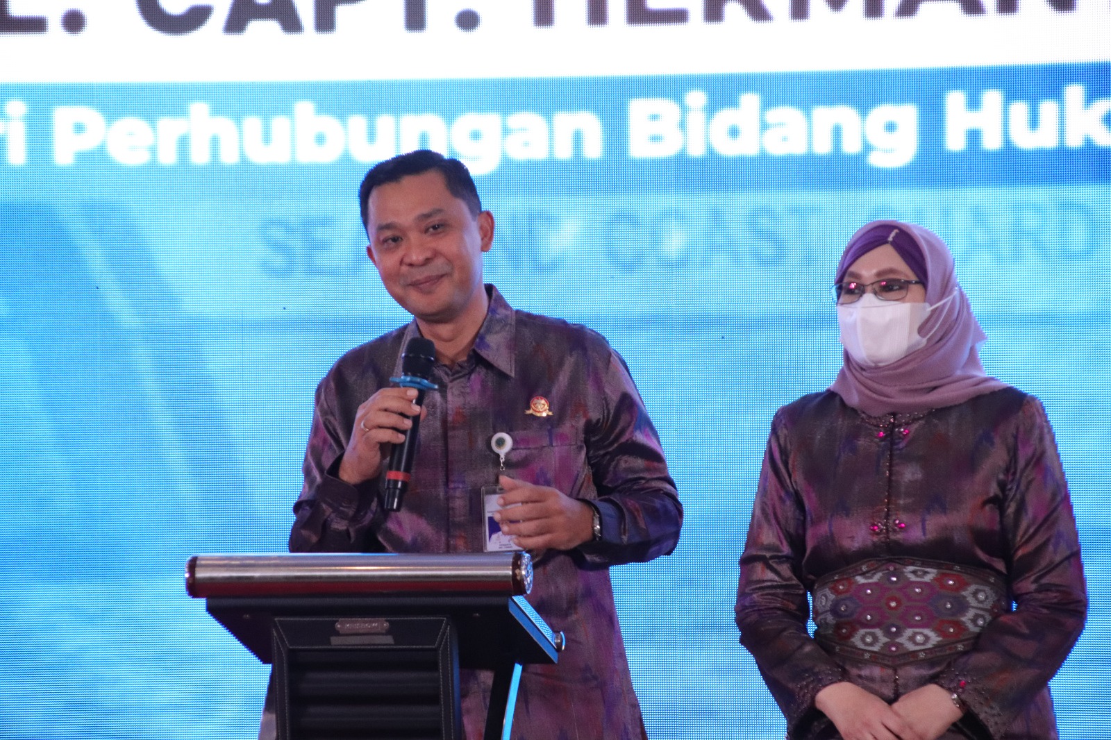 IMG-20240910-WA0037 Pada Acara Pisah Sambut Kepala Kantor KSOP Kelas I Banten: Brigjen Pol Hermanta Serahkan Jabatan Kepada Mukhlish Tohepaly