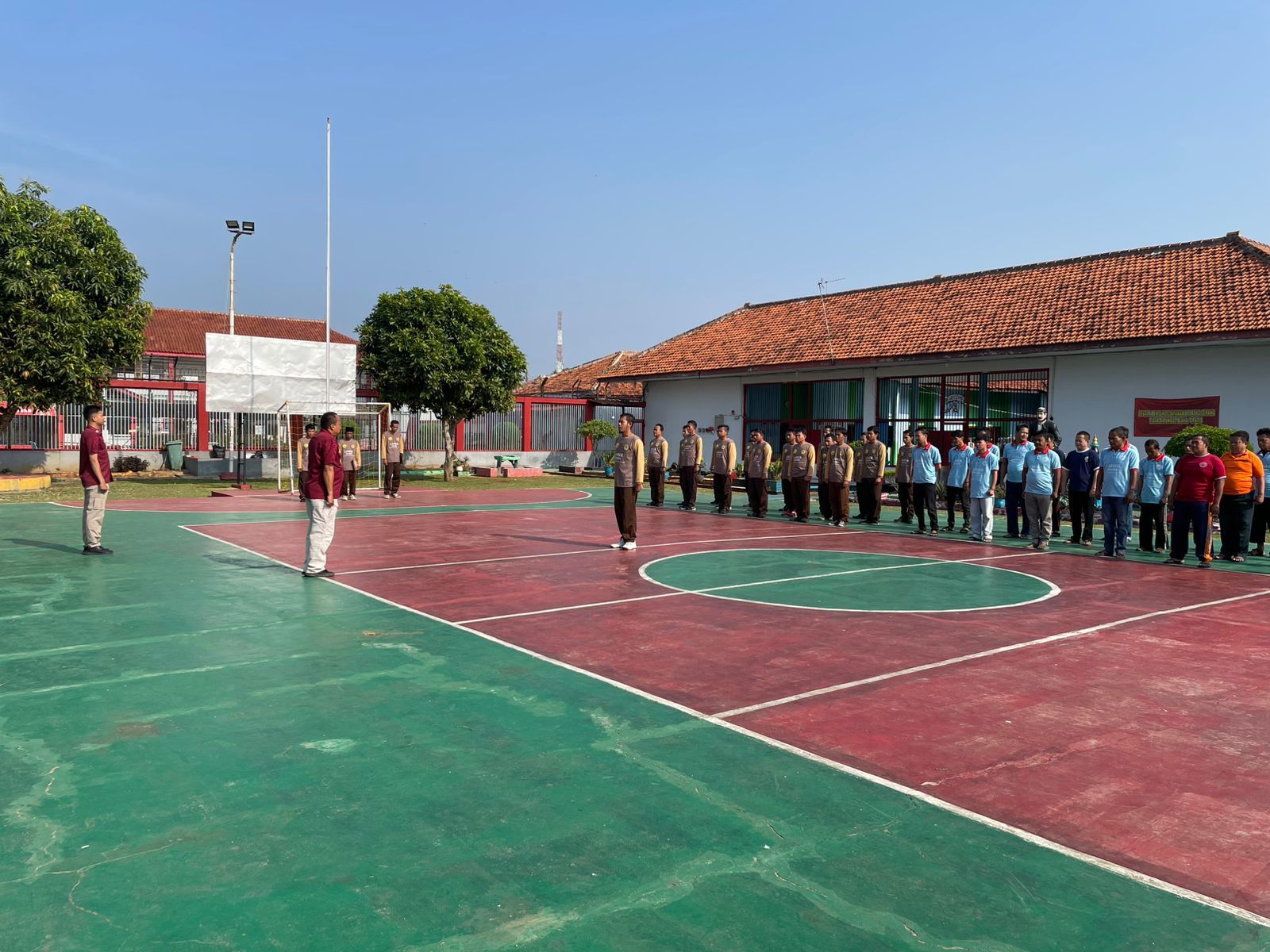 Tingkatkan Kedisiplinan: Warga Binaan Lapas Serang Ikuti Apel Pagi Sadar Berbangsa dan Bernegara