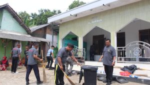 Peduli Akan Lingkungan Masyarakat: Lapas Serang Gelar Kegiatan Bakti Sosial Bersih-Bersih Lingkungan Masyarakat Sekitar Peduli Akan Lingkungan Masyarakat: Lapas Serang Gelar Kegiatan Bakti Sosial Bersih-Bersih Lingkungan Masyarakat Sekitar