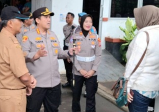 Screenshot_20250415_144336_Chrome Pastikan Masyarakat Terlayani dengan Baik: Kapolresta Serang Kota Kunjungi Kantor Samsat Kota