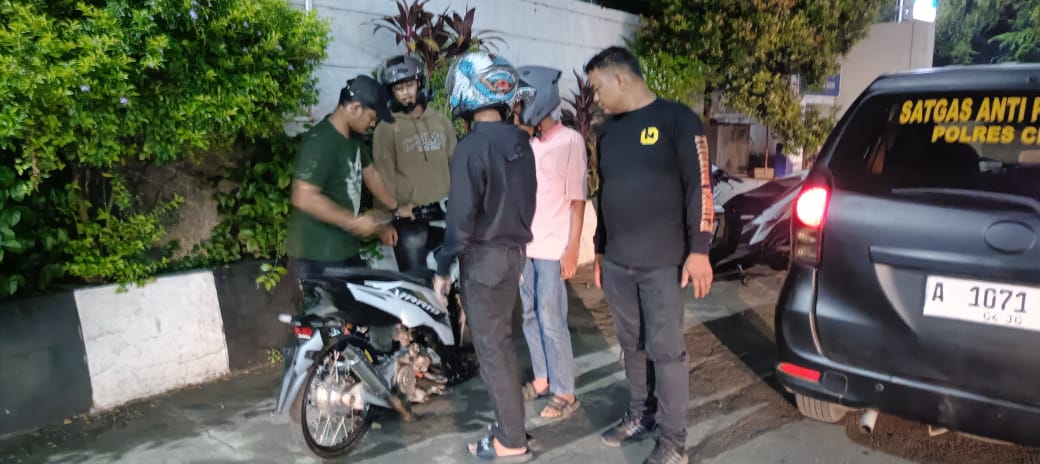Dua Orang Preman Palak Supir Pengangkut Sayur Diamankan JSC Polres Cilegon