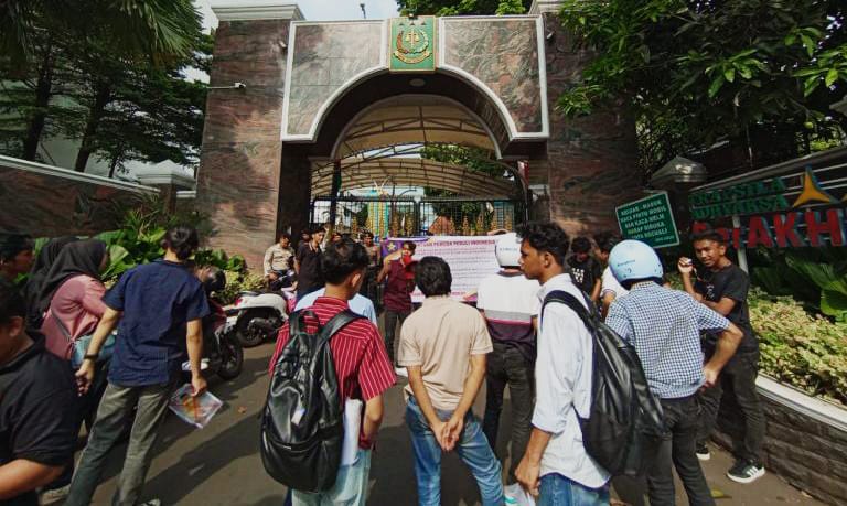 Lahan Sport Center Banten Jadi Misterius Kejati Banten Diduga Gagal Tangani Kasusnya Mahasiswa Geruduk Kajagung RI