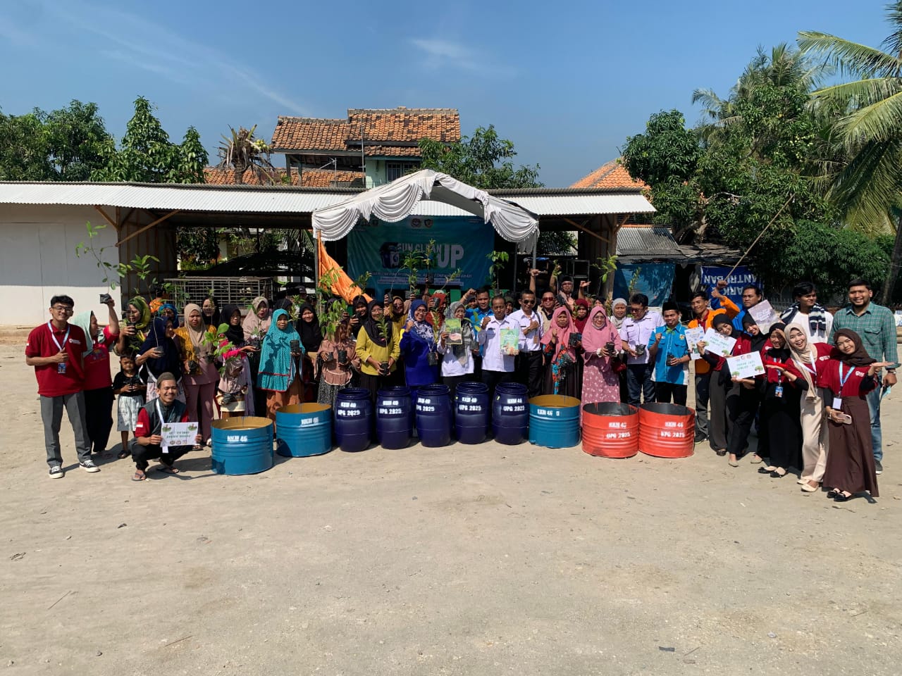 Kolaborasi Mahasiswa KKM 46 Kasunyatan Universitas Primagraha dan KNPI BANTEN Gelar Edukasi "Clean up & Go Green"