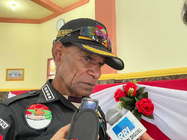 Ketum LMA Kab, Boven Digoel Minta: MK Segera Tetapkan Roni Omba - Marlinus, Sebagai Bupati dan Wakil Bupati Terpilih