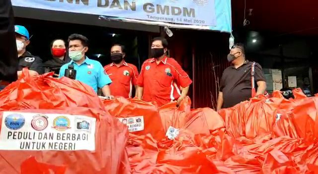 Kembali, BNN Bersama GMDM, FOKAN dan Pokja Wartawan Bagikan Bantuan Covid-19