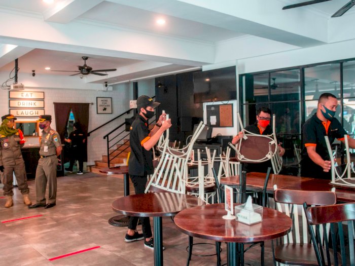 Polda Metro Jaya Segel Ratusan Perkantoran dan Restoran Pelanggar PSBB 3AD0E166 B708 4476 B1F8 EDF1D3BC1CD4