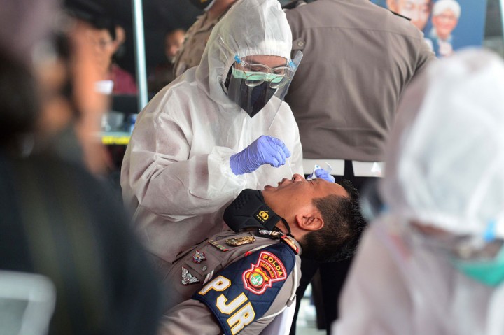 Ratusan Petugas PJR Polda Metro Jaya Laksanakan Swab Antigen EE9621D5 A58E 43C1 877C 295285B0D9D3